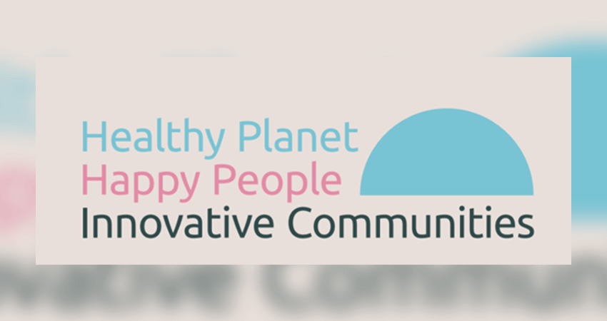 Η εικόνα απεικονίζει το σλογκαν του οργανισμού «Healthy Planet, Healthy People, Innovative Communities»